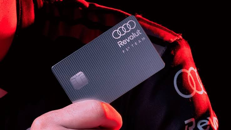 Carte Revolut holographique